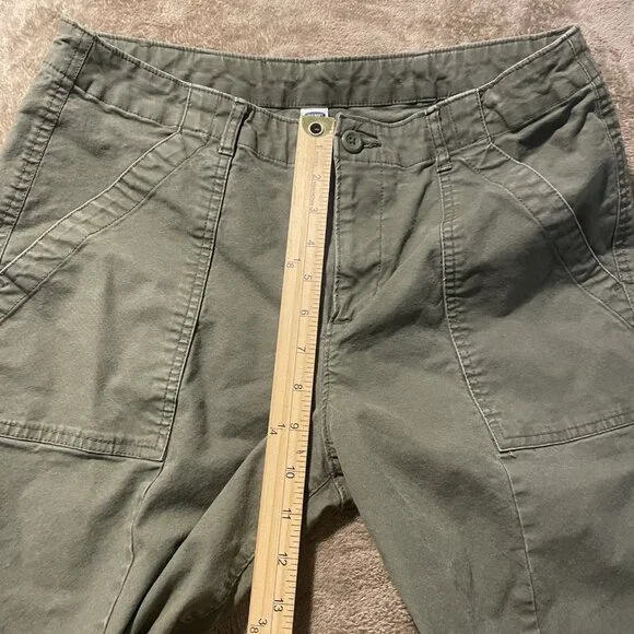 Old Navy Pants Womens 8 Cargo Olive Green Raw Hem Mid Rise Ankle Utility - Picture 6 of 7
